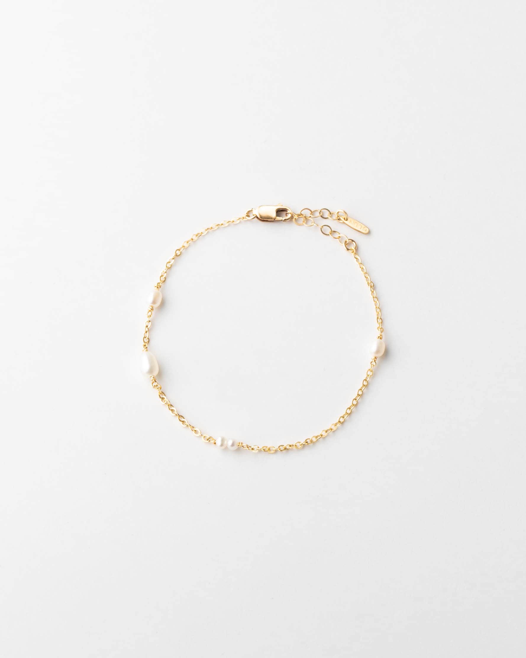 Elegant Floating Pearl Bracelet for Women