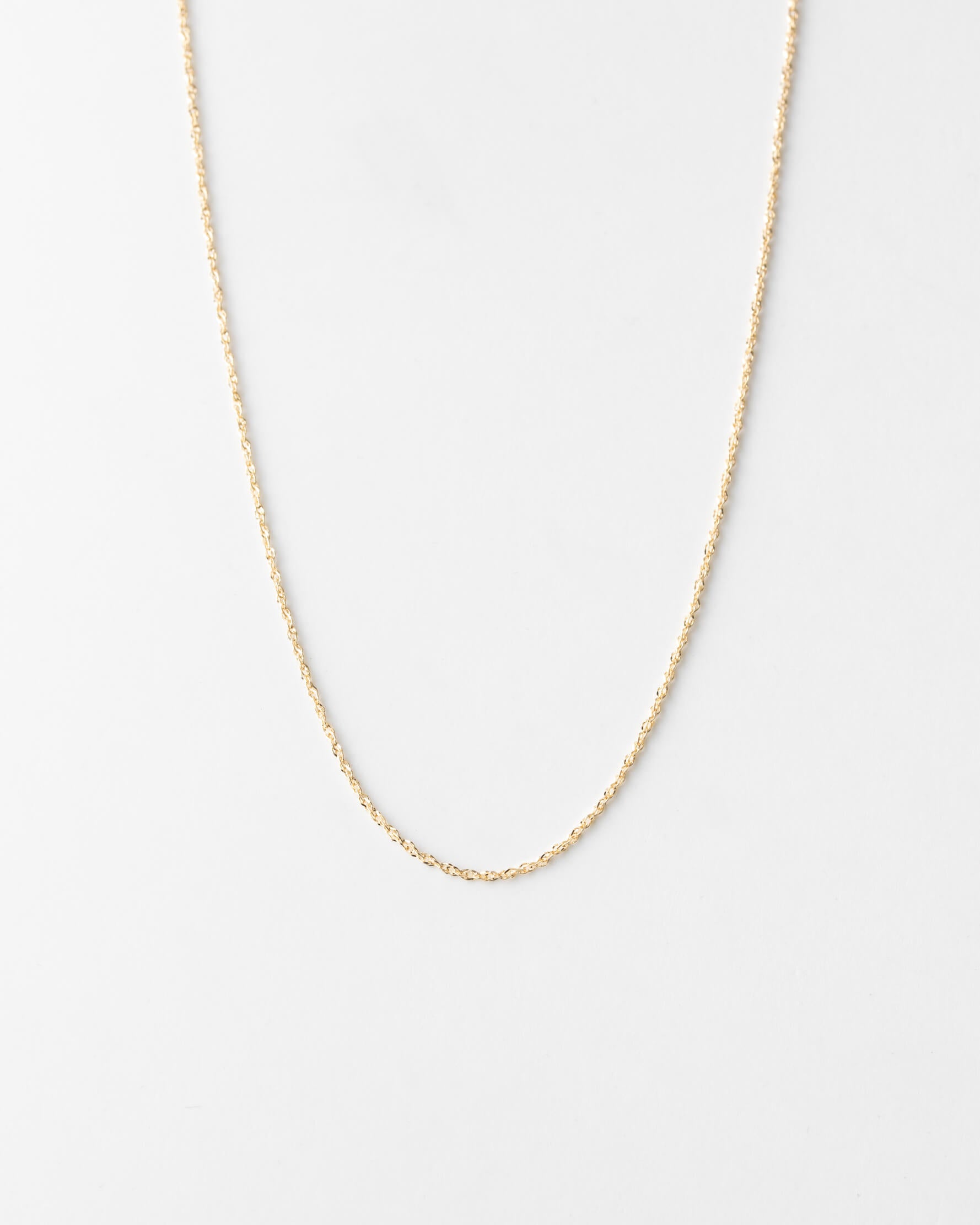 Elegant Shimmer Chain for Stylish Accessories