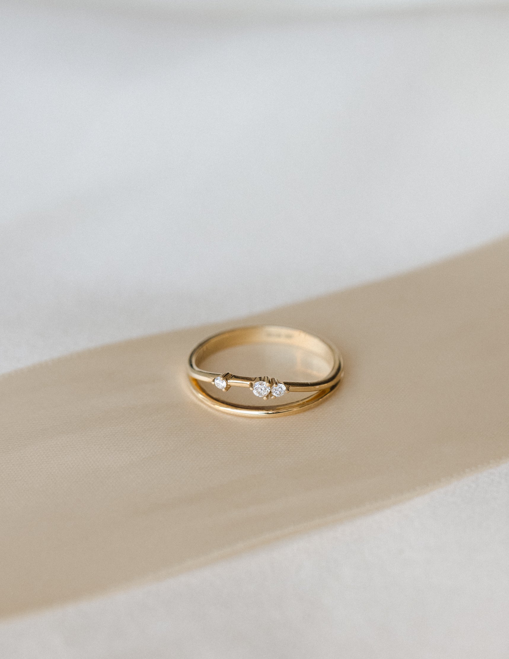 Eclipse Diamond Ring – Elegant & Timeless Jewelry