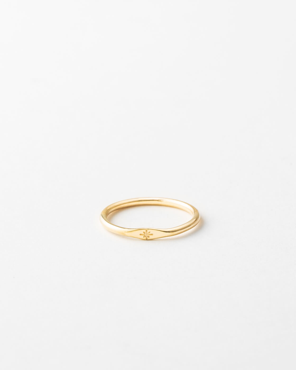 Stellar Signet Ring – Elegant & Timeless Jewelry