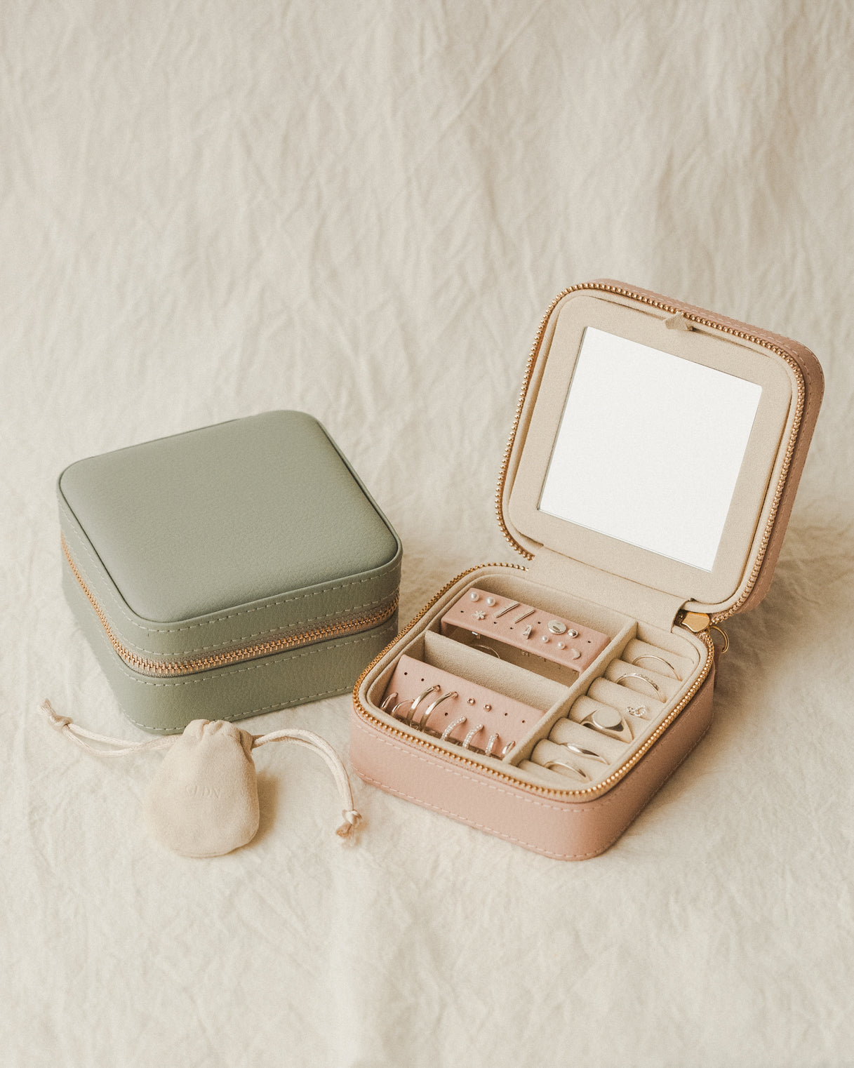 Elegant Jewelry Storage Case
