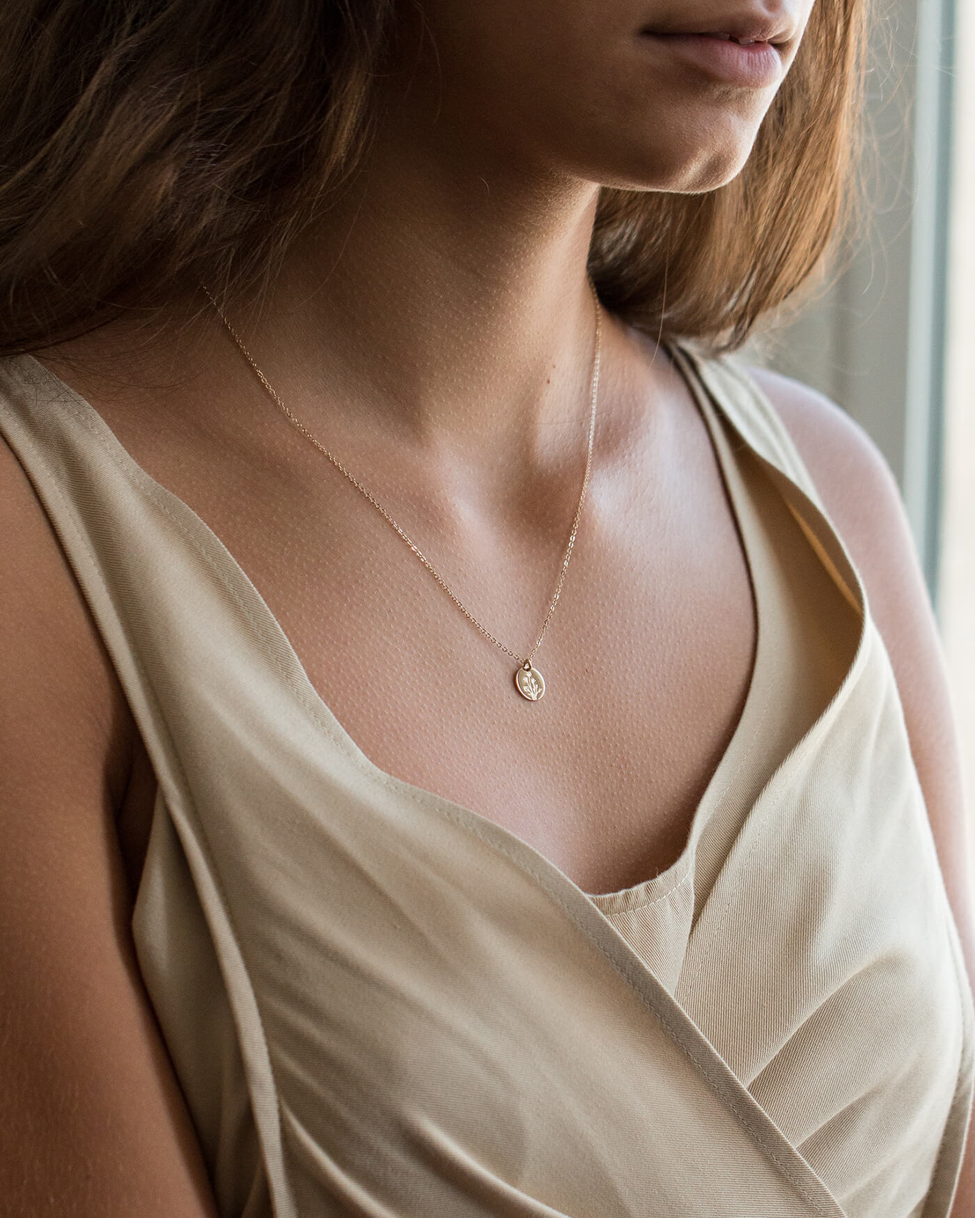 Elegant Aster Pendant Necklace
