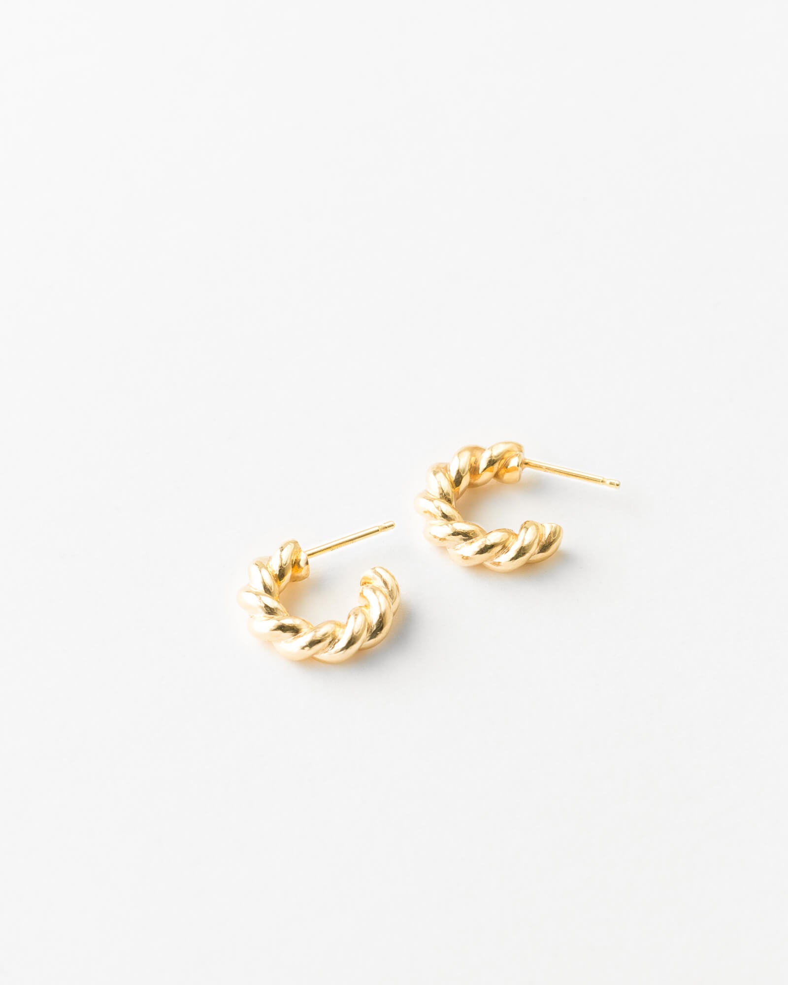 Maxine Hoops for Stylish Basketball Play