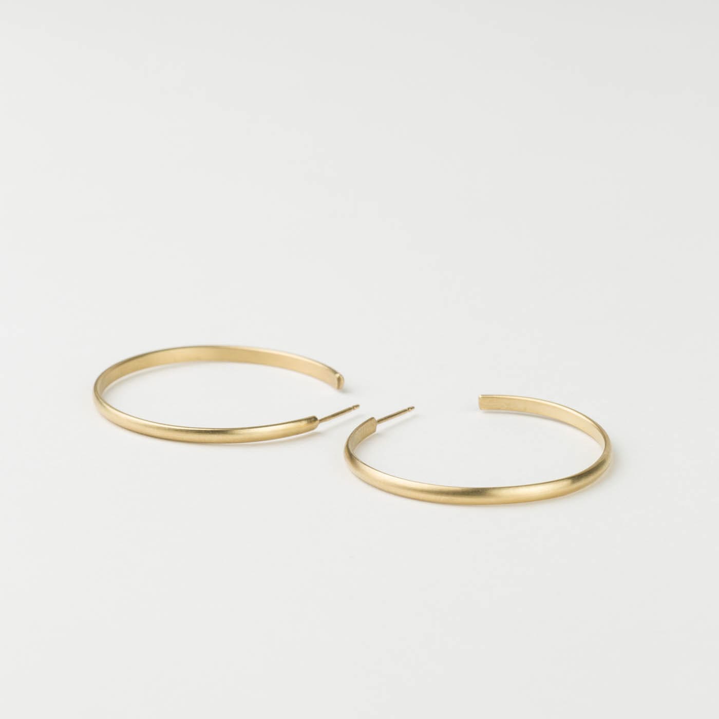 Stylish Naomi Hoops for Everyday Wear