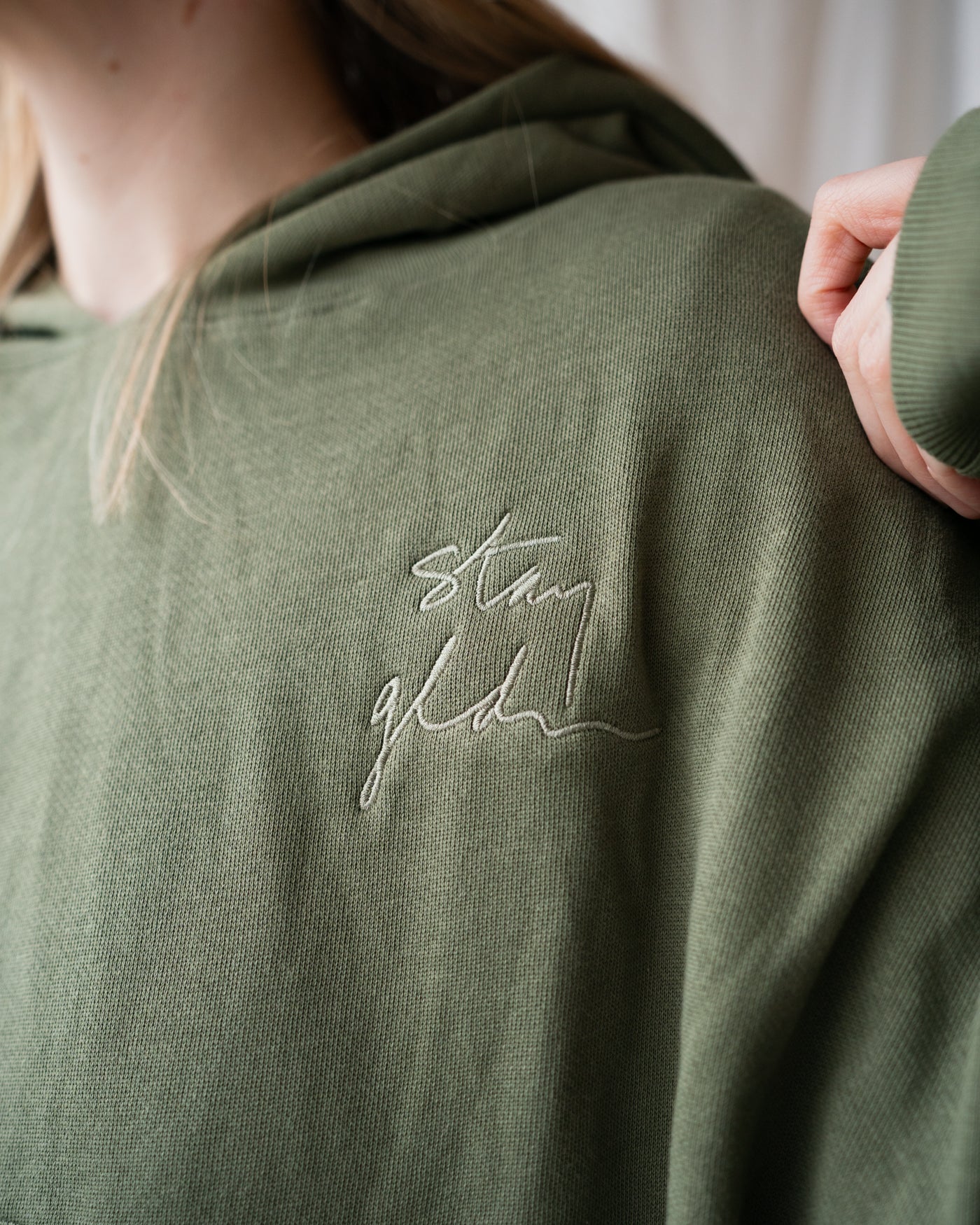GLDN Signature Hoodie – Premium Comfort & Style