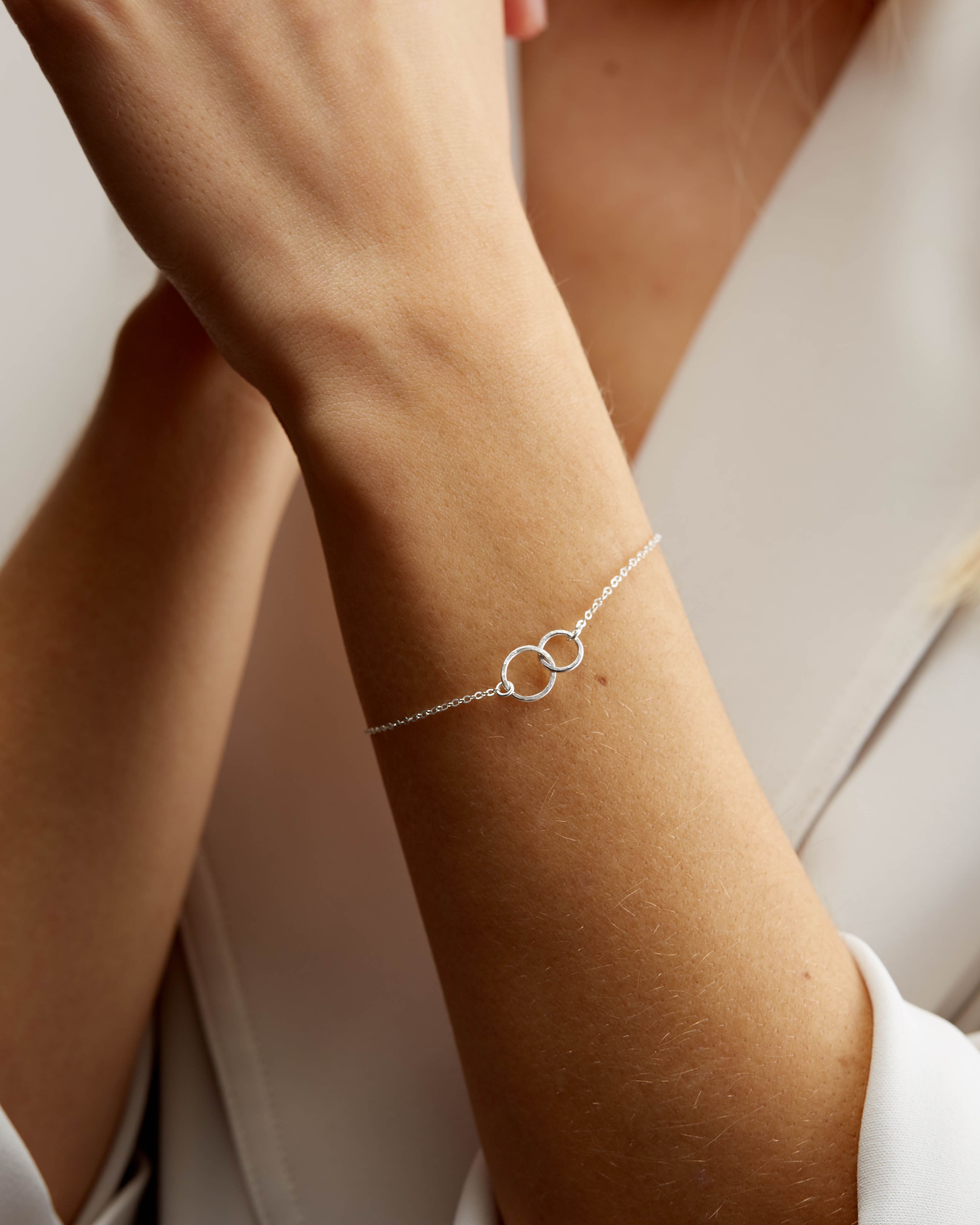 Unity Chain-Link Bracelet for Stylish Stacking